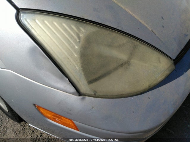 2002 FORD FOCUS LX VIN: 1FAFP33P12W152195