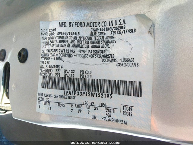 2002 FORD FOCUS LX VIN: 1FAFP33P12W152195