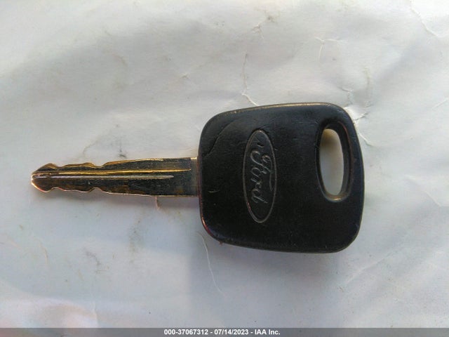 2005 FORD FOCUS S/SE/SES VIN: 3FAFP37N45R140252