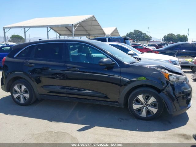 KNDCB3LC8H5059102 KIA NIRO FE
