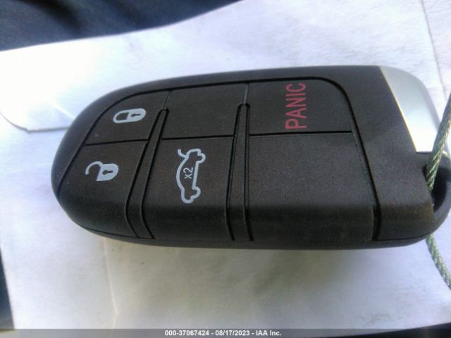 2C3CDZAG4FH749961 Dodge Challenger Sxt