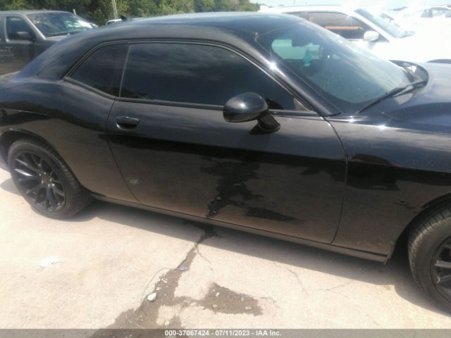 2C3CDZAG4FH749961 Dodge Challenger Sxt