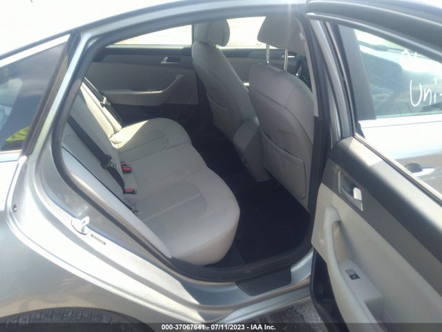 2015 HYUNDAI SONATA 2.4L SE VIN: 5NPE24AF0FH004989