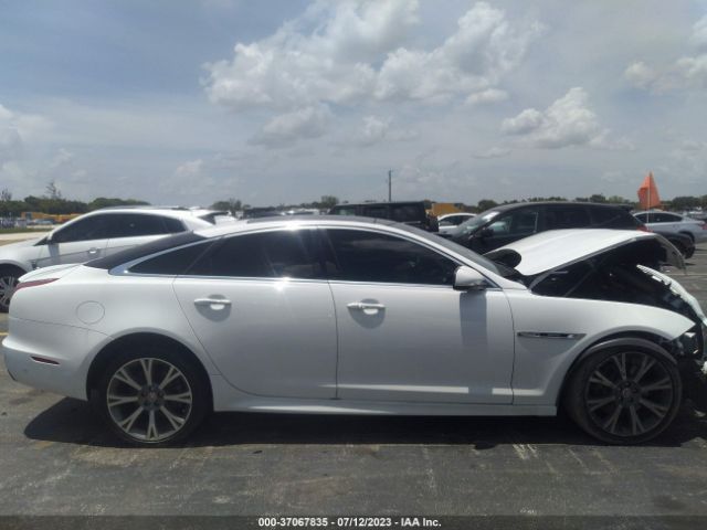 SAJWA1C73K8W21034 Jaguar Xj Xj R-sport
