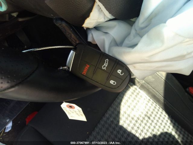2C3CDZAG3NH143730 Dodge Challenger Sxt