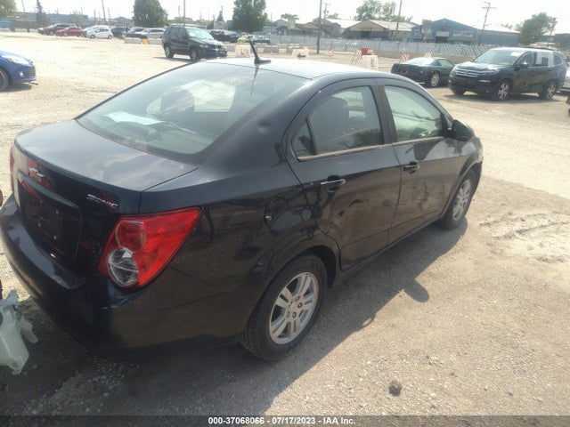 Chevrolet SONIC LS 2014 1G1JA5SH4E4241117 Image 5