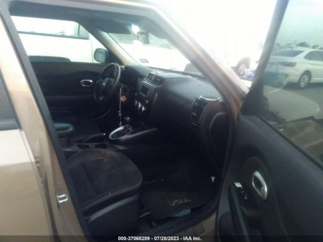 KNDJN2A21F7167775 KIA Soul Base