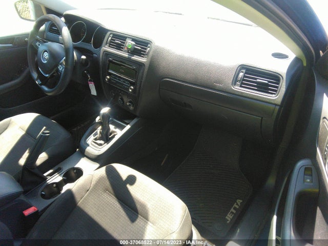 3VW2K7AJ2FM339669 Volkswagen Jetta Sedan 2.0l S