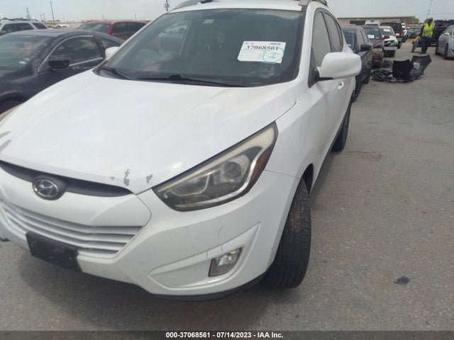 Hyundai TUCSON SE 2014 KM8JU3AG6EU839068 Image 2