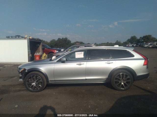 2017 Volvo V90, VIN: YV4A22NL1H1007474