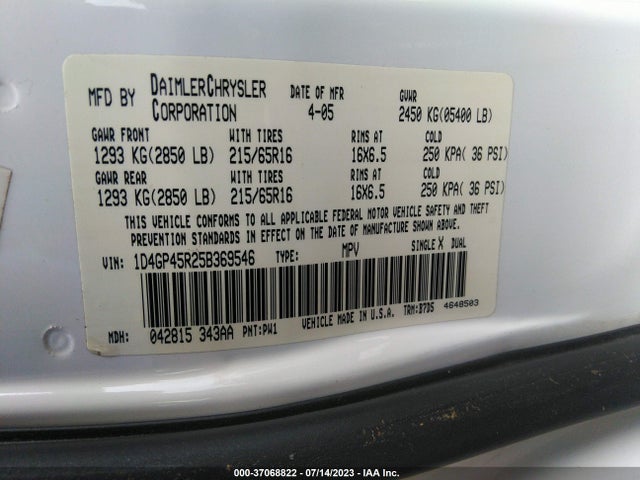 2005 DODGE CARAVAN SXT VIN: 1D4GP45R25B369546