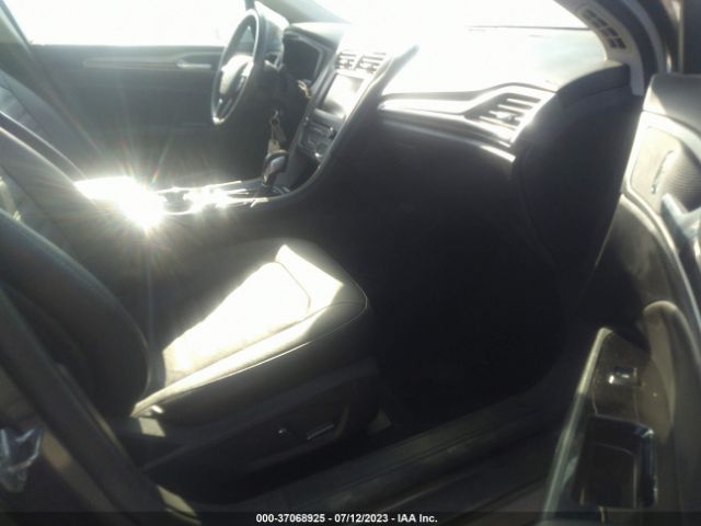3FA6P0HD6GR164141 Ford FUSION SE