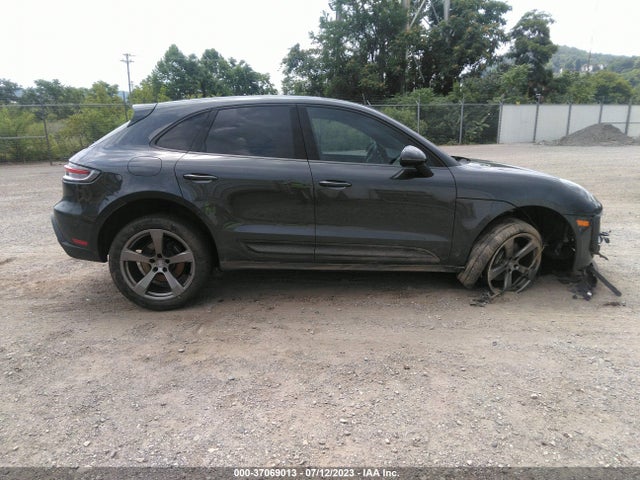 2022 Porsche Macan, VIN: WP1AA2A56NLB01197