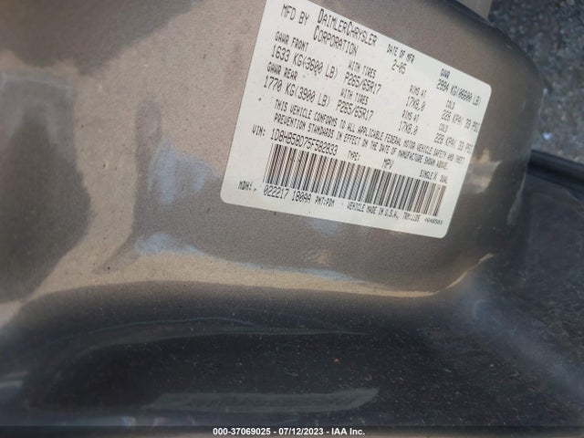 2005 DODGE DURANGO LIMITED VIN: 1D8HB58D75F582833