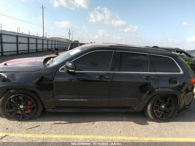 1C4RJFDJXFC118025 Jeep Grand Cherokee Srt