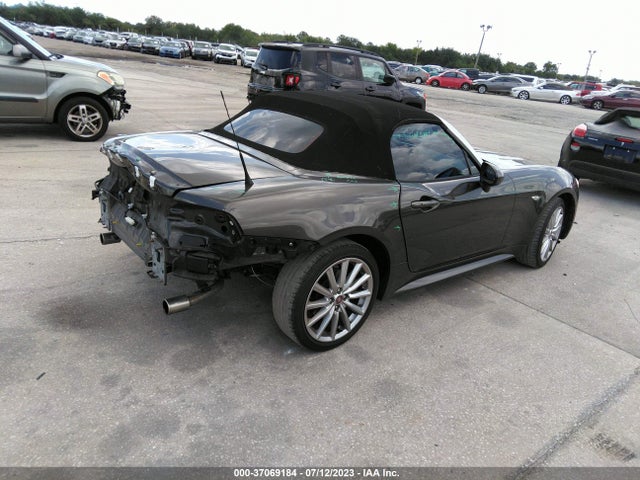 JC1NFAEK6J0138046 Fiat 124 Spider Lusso