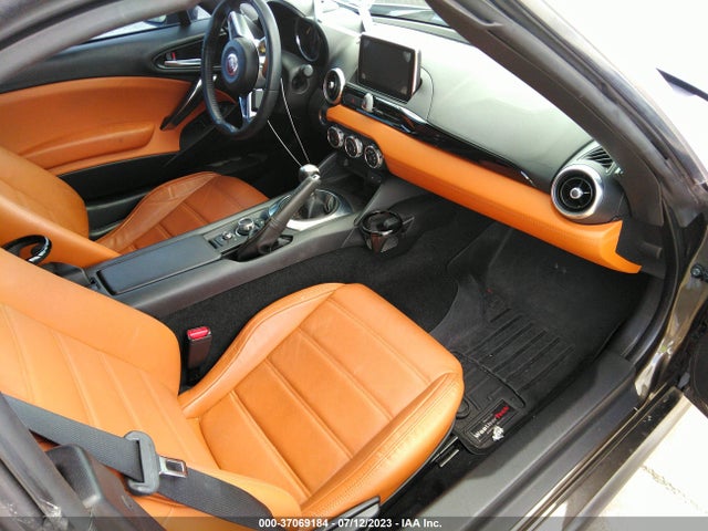 JC1NFAEK6J0138046 Fiat 124 Spider Lusso