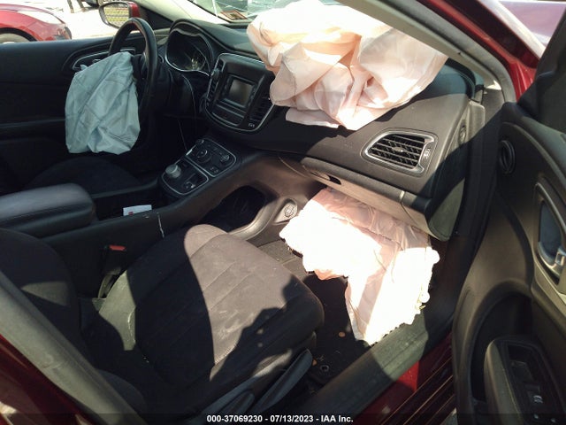 Chrysler 200 Limited 2015 1C3CCCAB9FN639791 Image 5