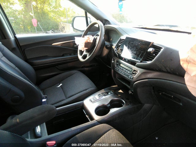 2021 HONDA PASSPORT SPORT VIN: 5FNYF8H2XMB010015