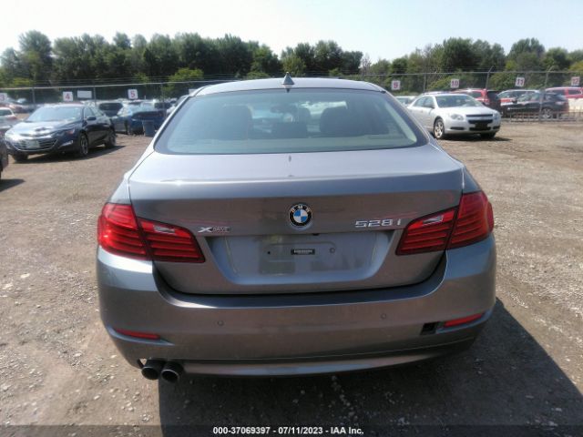 WBA5A7C5XFD628696 BMW 5 Series 528i Xdrive