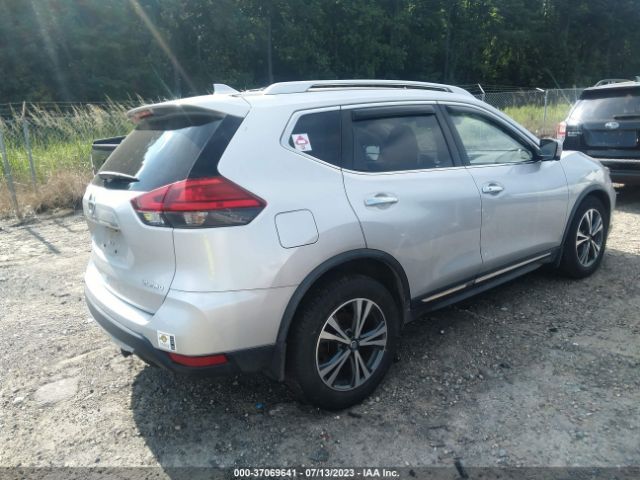 JN8AT2MV5HW251980 Nissan Rogue Sl