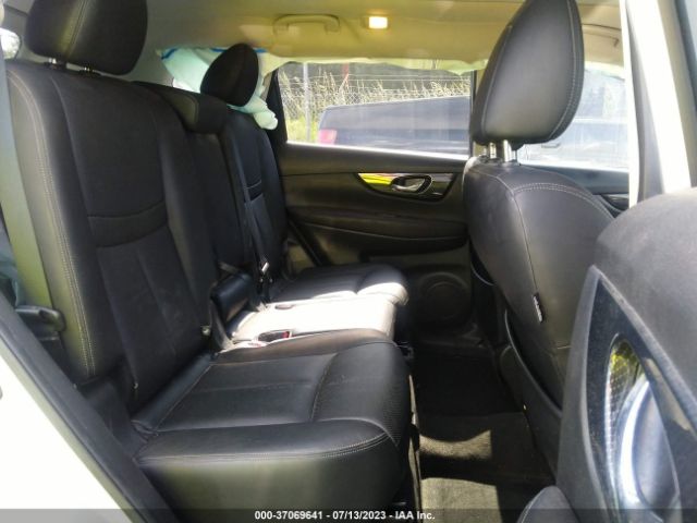 JN8AT2MV5HW251980 Nissan Rogue Sl
