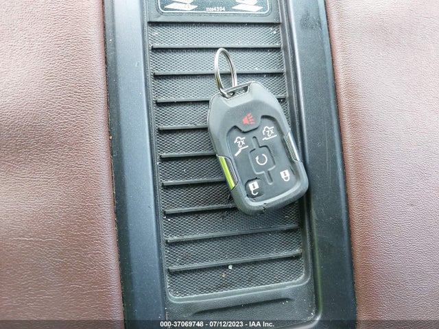 Chevrolet Tahoe Premier 2017 1GNSCCKC3HR160008 Image 11