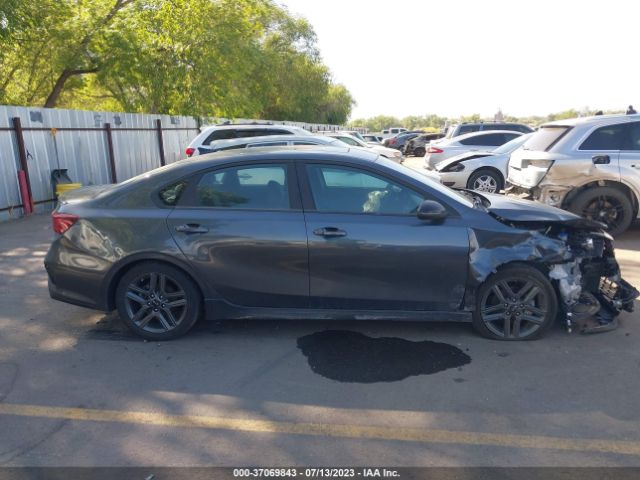 3KPF34AD8ME379143 KIA Forte Gt-line