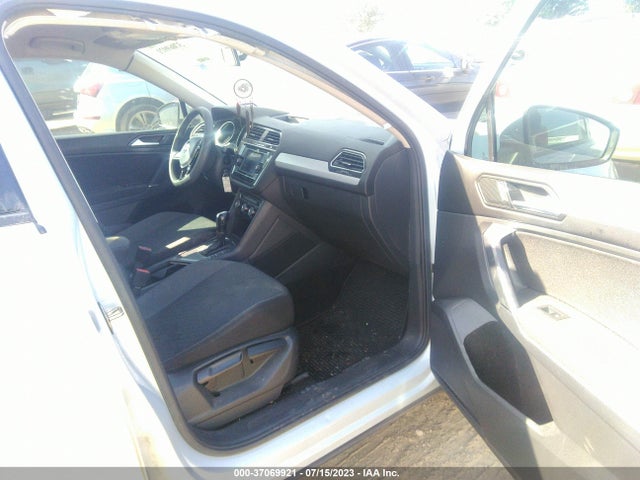 3VV1B7AX3JM160862 Volkswagen TIGUAN S