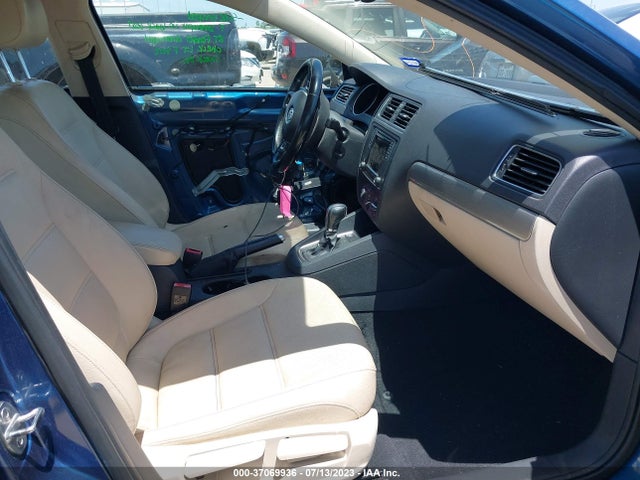 3VWDB7AJ2HM268517 Volkswagen Jetta 1.4t Se