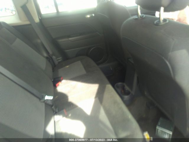1C4NJRFB4GD585927 Jeep Patriot Latitude
