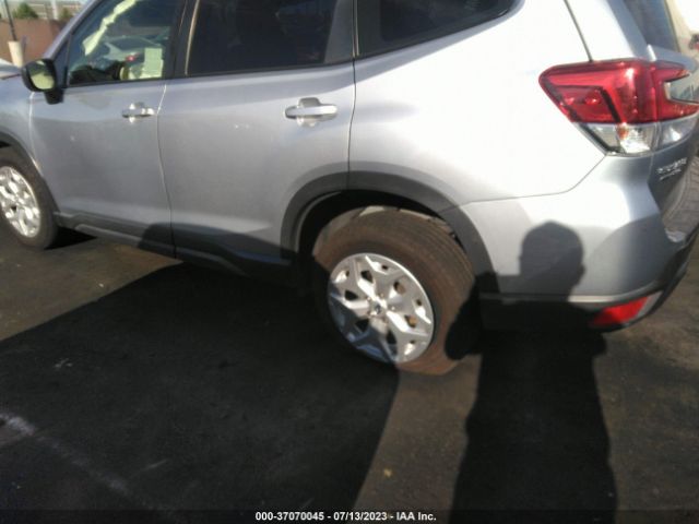 JF2SKACC8KH498047 Subaru Forester