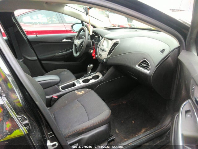 2018 CHEVROLET CRUZE LS VIN: 1G1BC5SM3J7165801