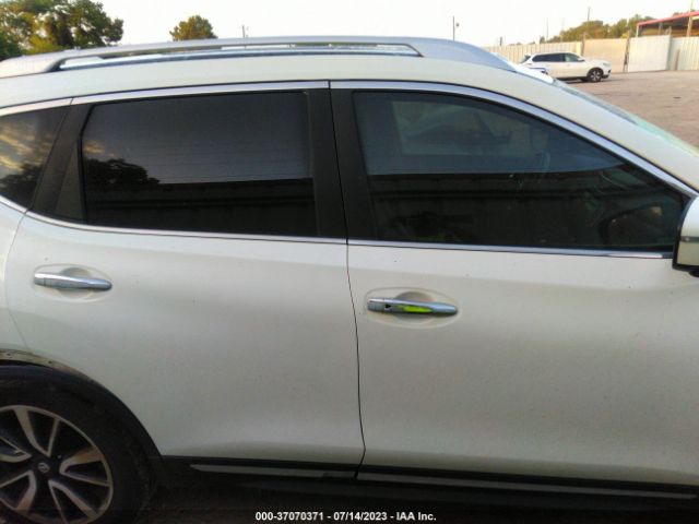 JN8AT2MT7JW469746 Nissan Rogue Sl