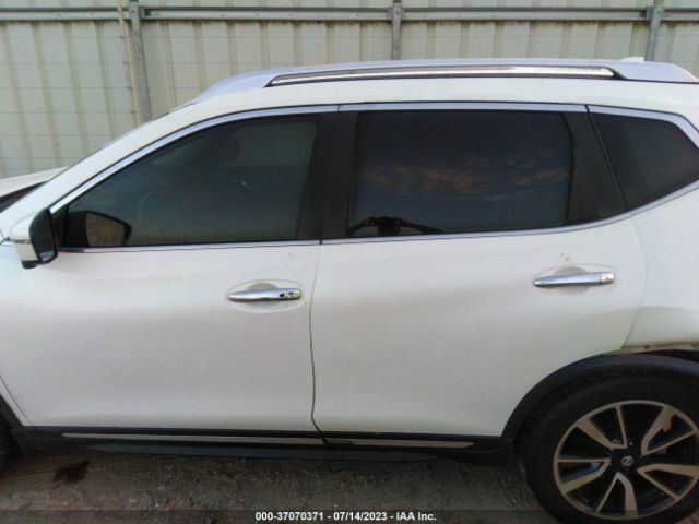 JN8AT2MT7JW469746 Nissan Rogue Sl