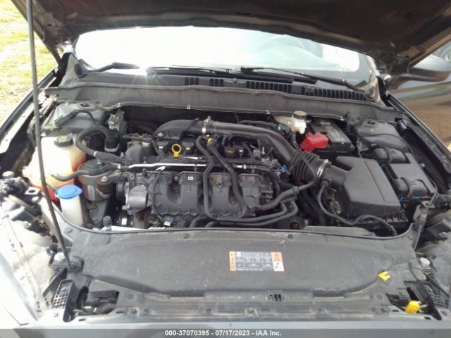 3FA6P0T93LR135726 Ford FUSION SE