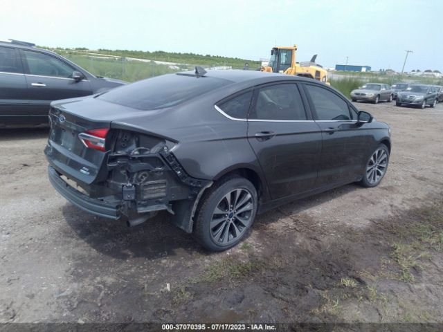 3FA6P0T93LR135726 Ford FUSION SE