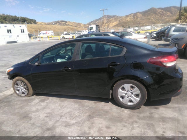 2018 KIA FORTE LX VIN: 3KPFK4A78JE251817