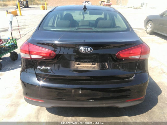 2018 KIA FORTE LX VIN: 3KPFK4A78JE251817
