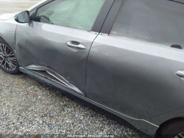 3KPF54AD2PE640569 KIA Forte Gt-line