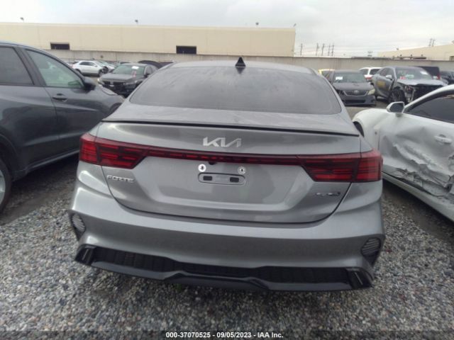 3KPF54AD2PE640569 KIA Forte Gt-line