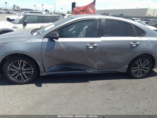 3KPF54AD2PE640569 KIA Forte Gt-line