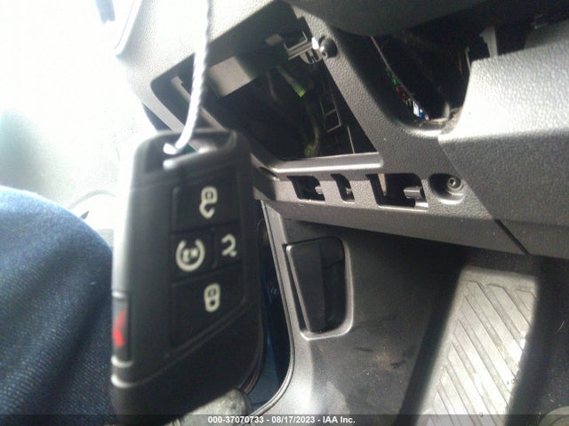 3VV2B7AX0JM029294 Volkswagen Tiguan Sel/se