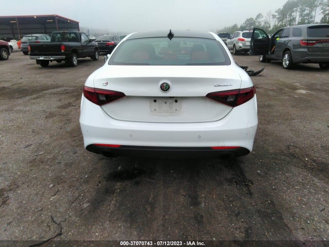 2022 Alfa Romeo Giulia, VIN: ZARFANAN4N7652610