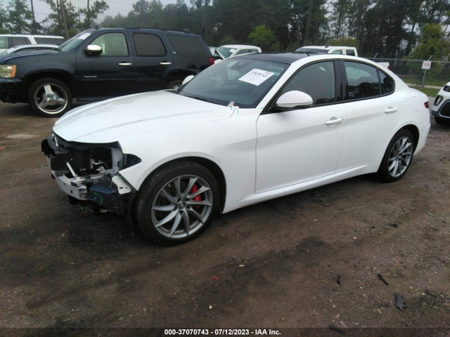 2022 Alfa Romeo Giulia, VIN: ZARFANAN4N7652610