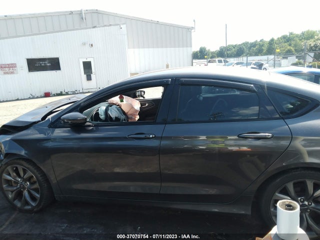 1C3CCCBG6FN592309 Chrysler 200 S