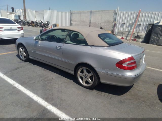 2004 MERCEDES-BENZ CLK-CLASS WDBTK65G24T021290 Photo 2