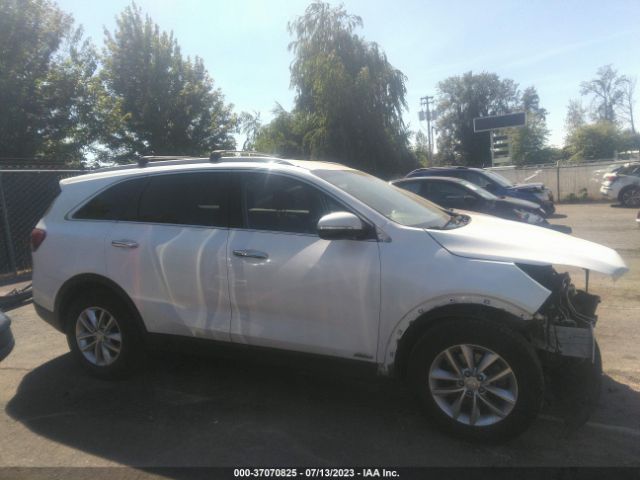 5XYPGDA35JG353436 KIA SORENTO LX