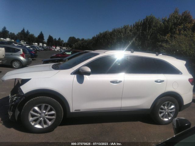 5XYPGDA35JG353436 KIA SORENTO LX