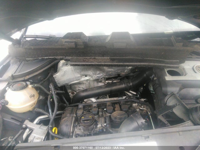 WVGBV7AX2JK002123 Volkswagen TIGUAN LIMITED
